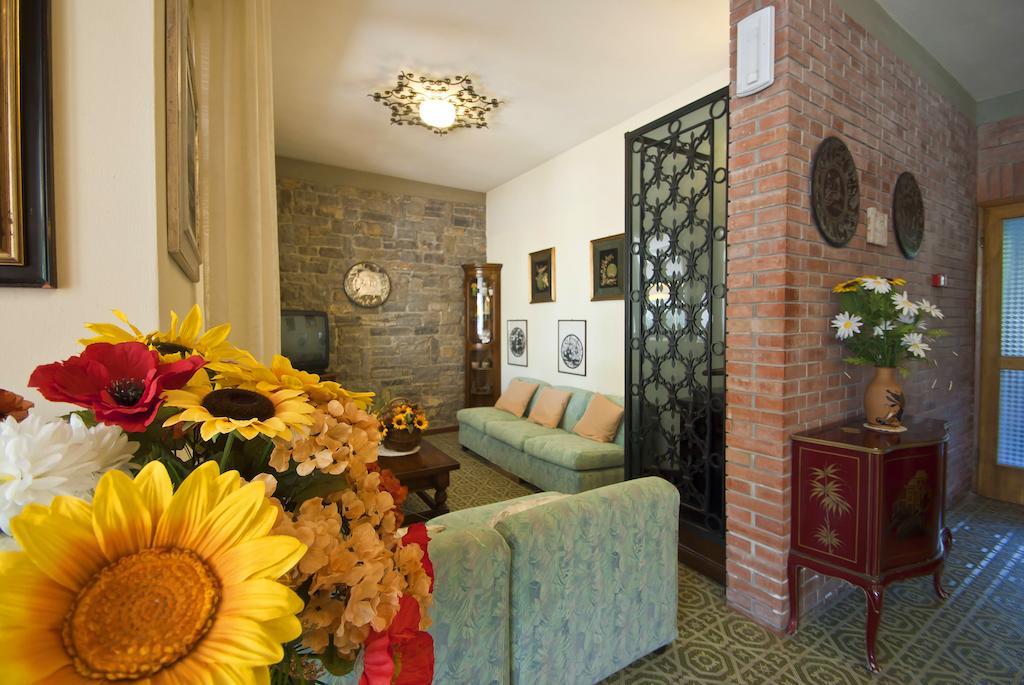 Hotel Versilia Лидо Ди Камайоре Екстериор снимка
